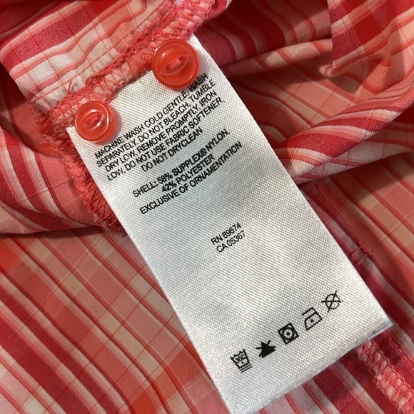 Mountain Hard Wear Button Down Size 8 - Picture 7 of 9